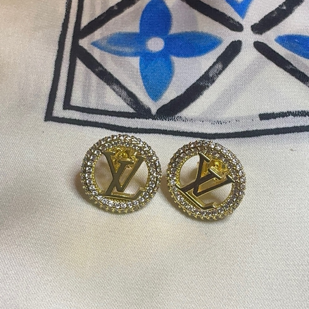 Louis Vuitton Gold Crystal Round LV Logo Stud Earrings - Picture 6 of 13